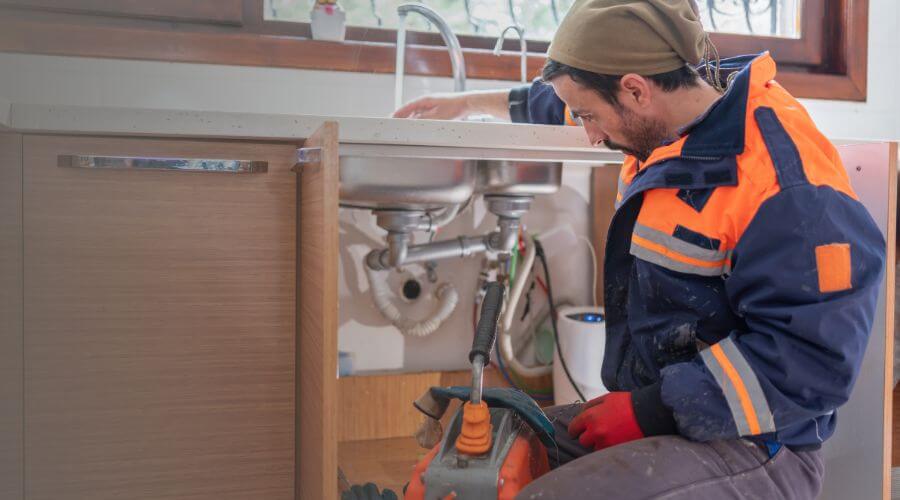 Professional emergency plumbing in Bluford, IL